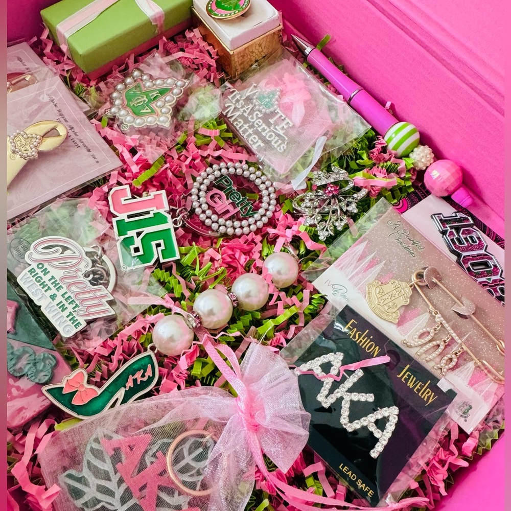 AKA mystery box - 19 ITEMS!!